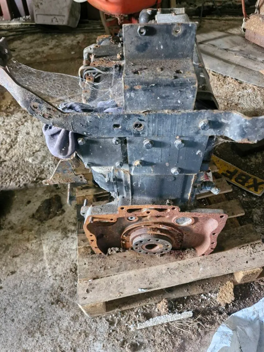 Massey ferguson engine - Image 1
