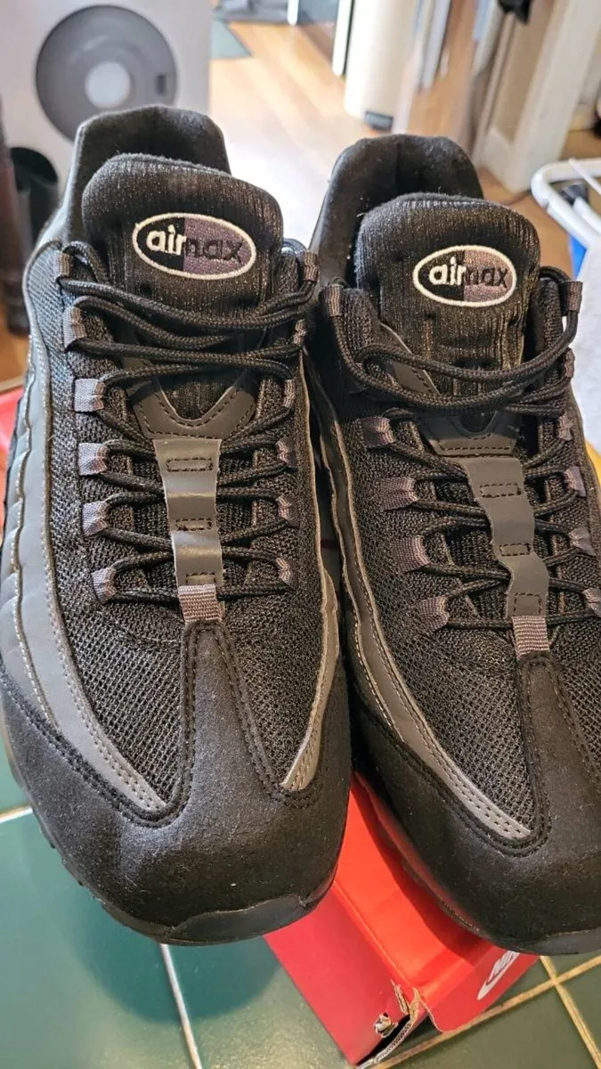 Nike air max 90s - Image 2