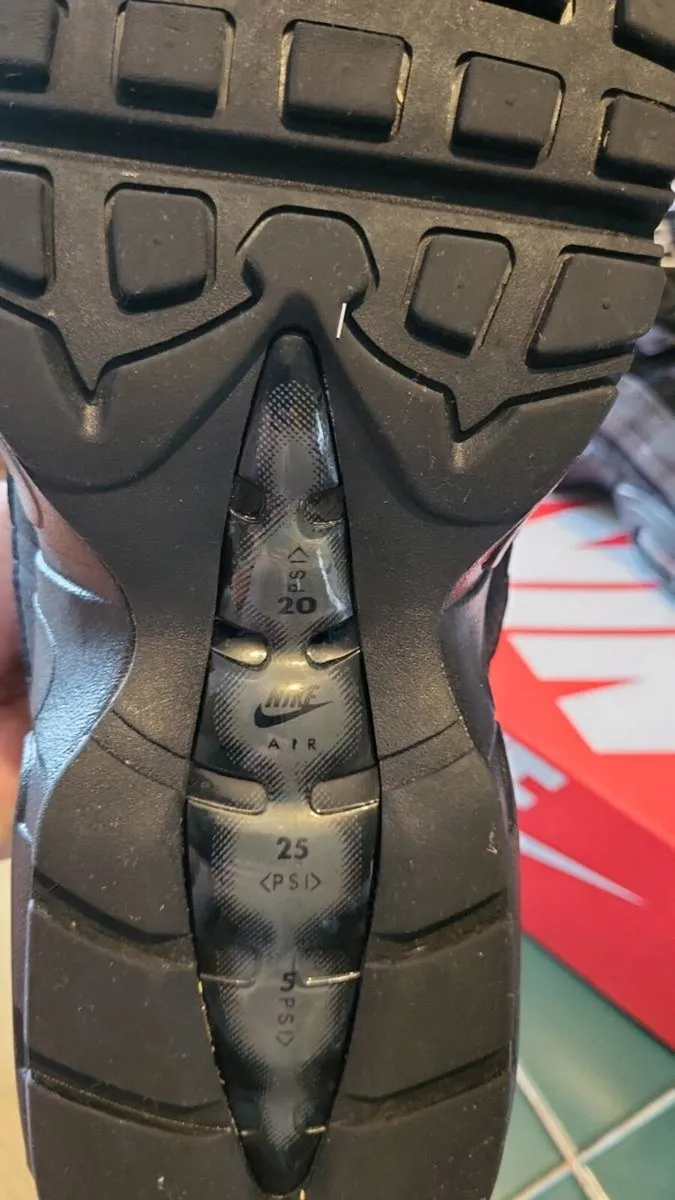 Nike air max 90s - Image 3