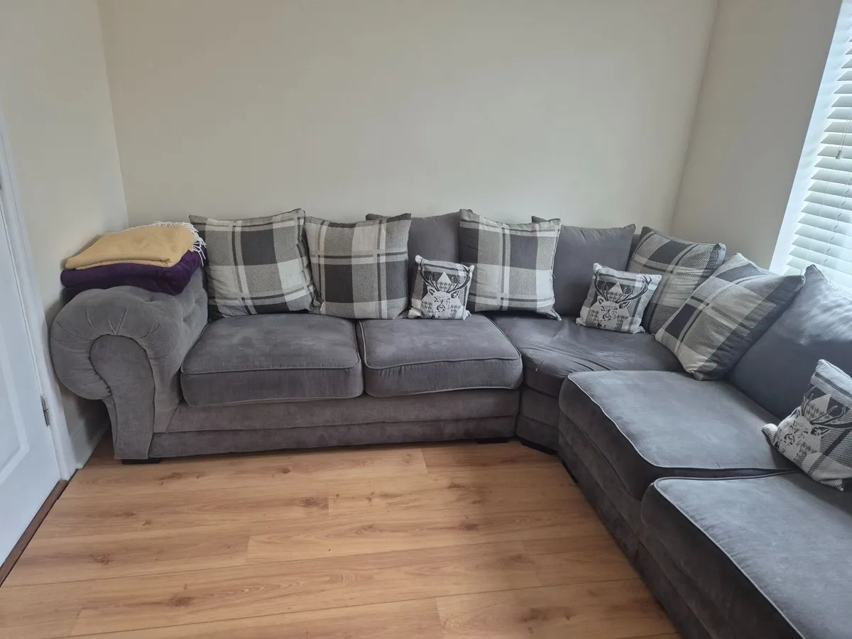 Couch - Image 1