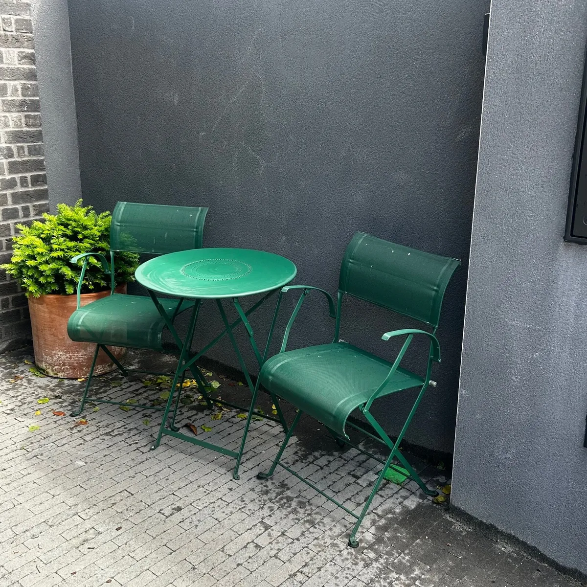 Garden furniture - Image 1