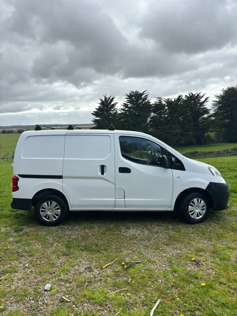 NV 200 - Image 4
