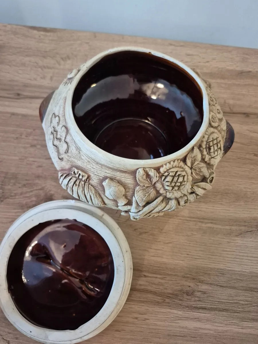 Vintage pot with lid cream and brown colours - Image 3
