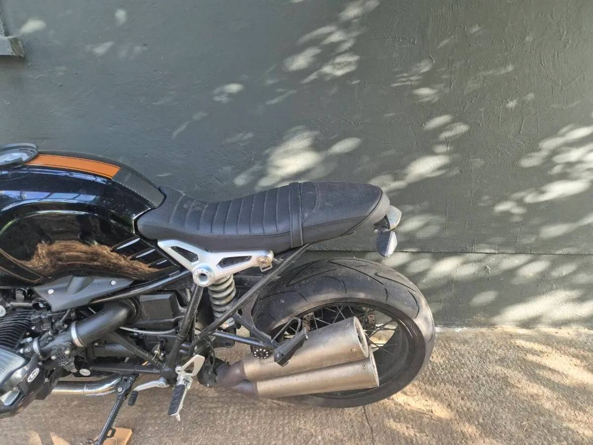 Bmw R9T - Image 2