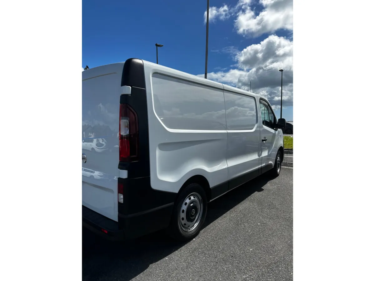 Nissan NV300 LWB 120 XE 1300 MY20 4DR - Image 3