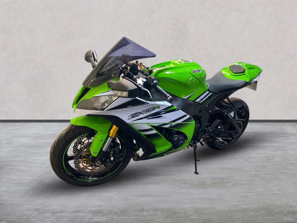 Kawasaki ZX 10R  Anniversary with extras/Low Miles - Image 4