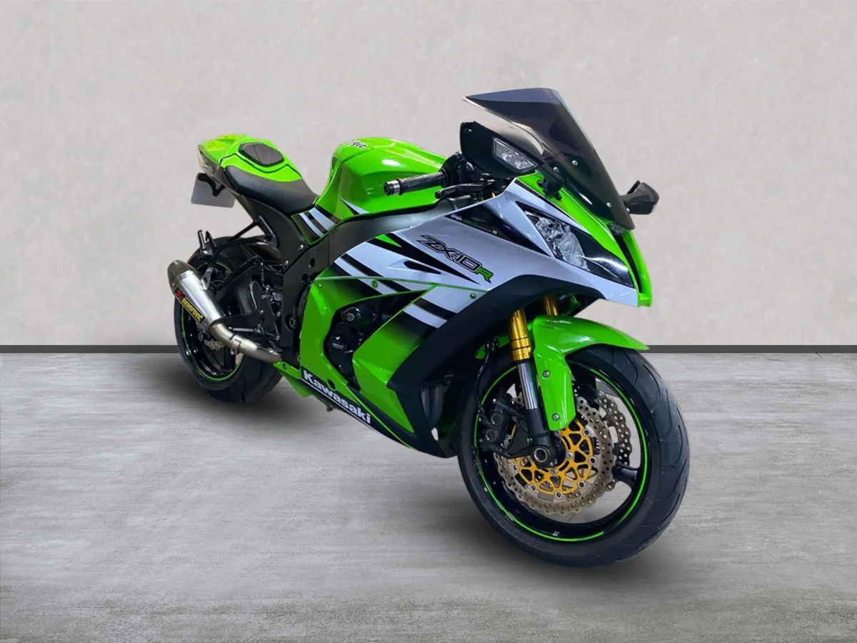 Kawasaki ZX 10R  Anniversary with extras/Low Miles - Image 3