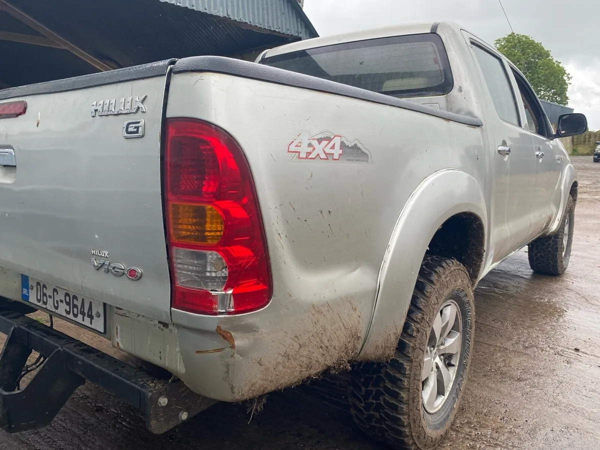 Toyota hilux - Image 3