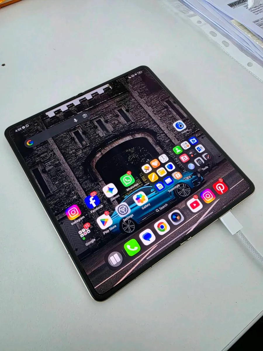 Honor magic v5 - Image 1