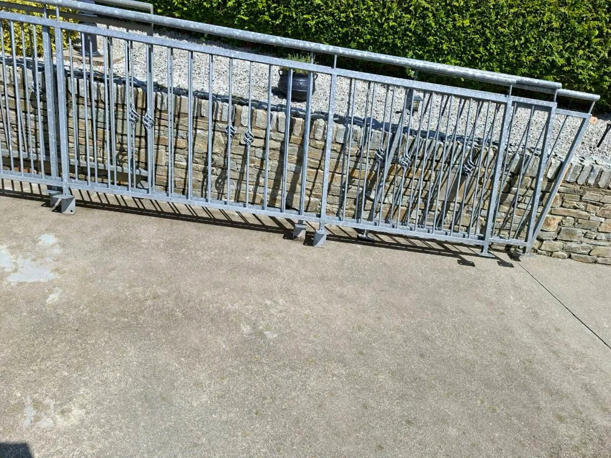 Railings - Image 3