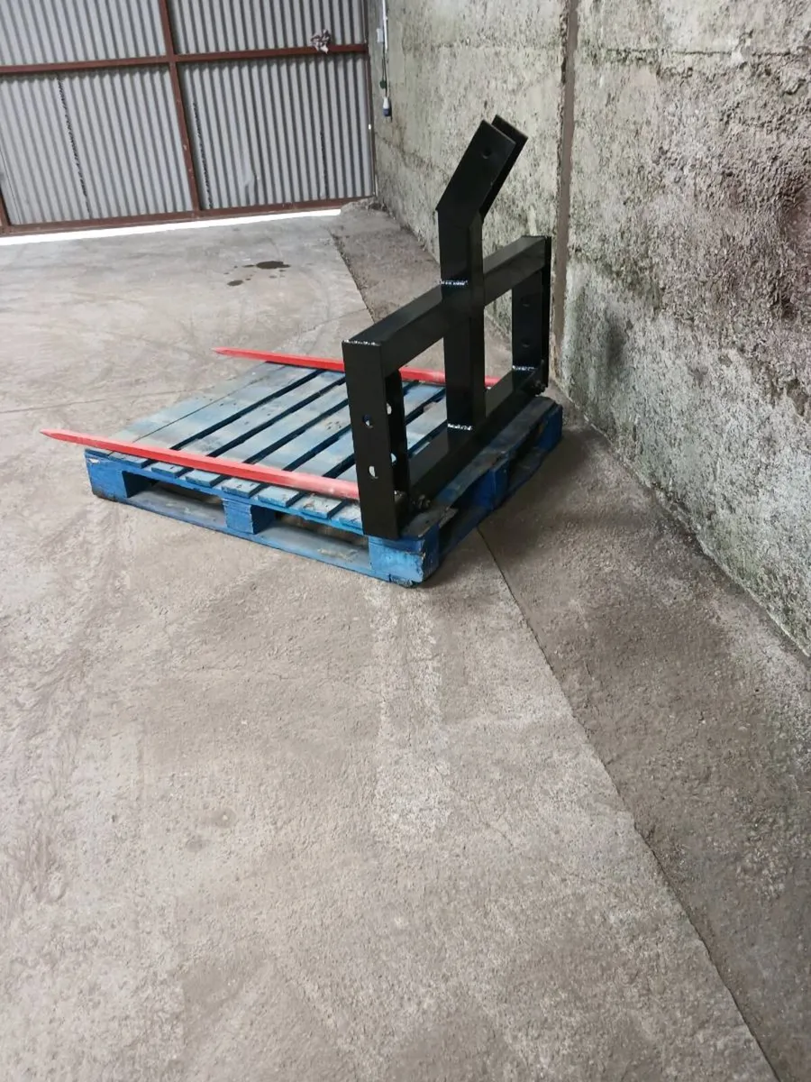 Pinnacle Fabrication Bale Spike - Image 2