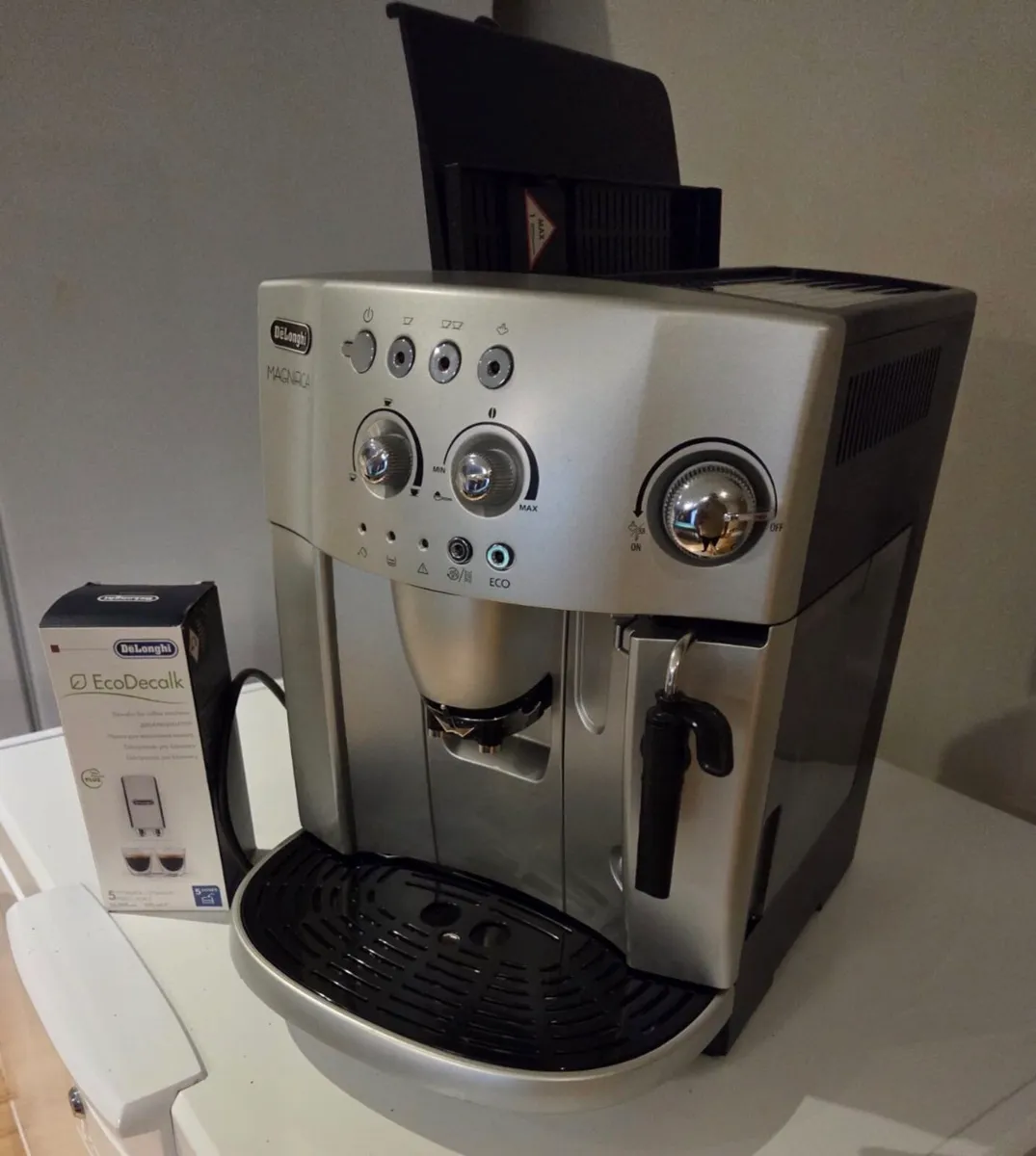 Delonghi Magnifica Coffee Machine - Image 1