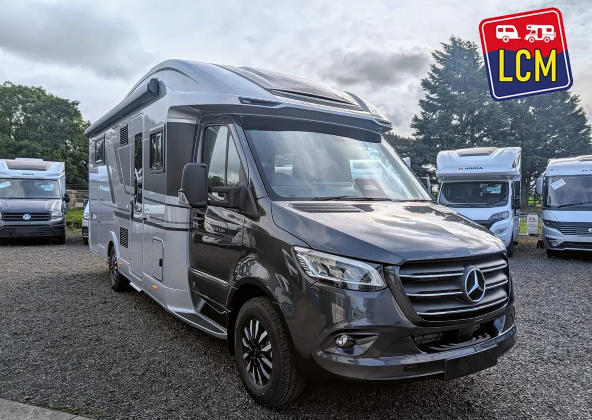 NEW ADRIA CORAL SUPREME MB 670 DC - Image 1