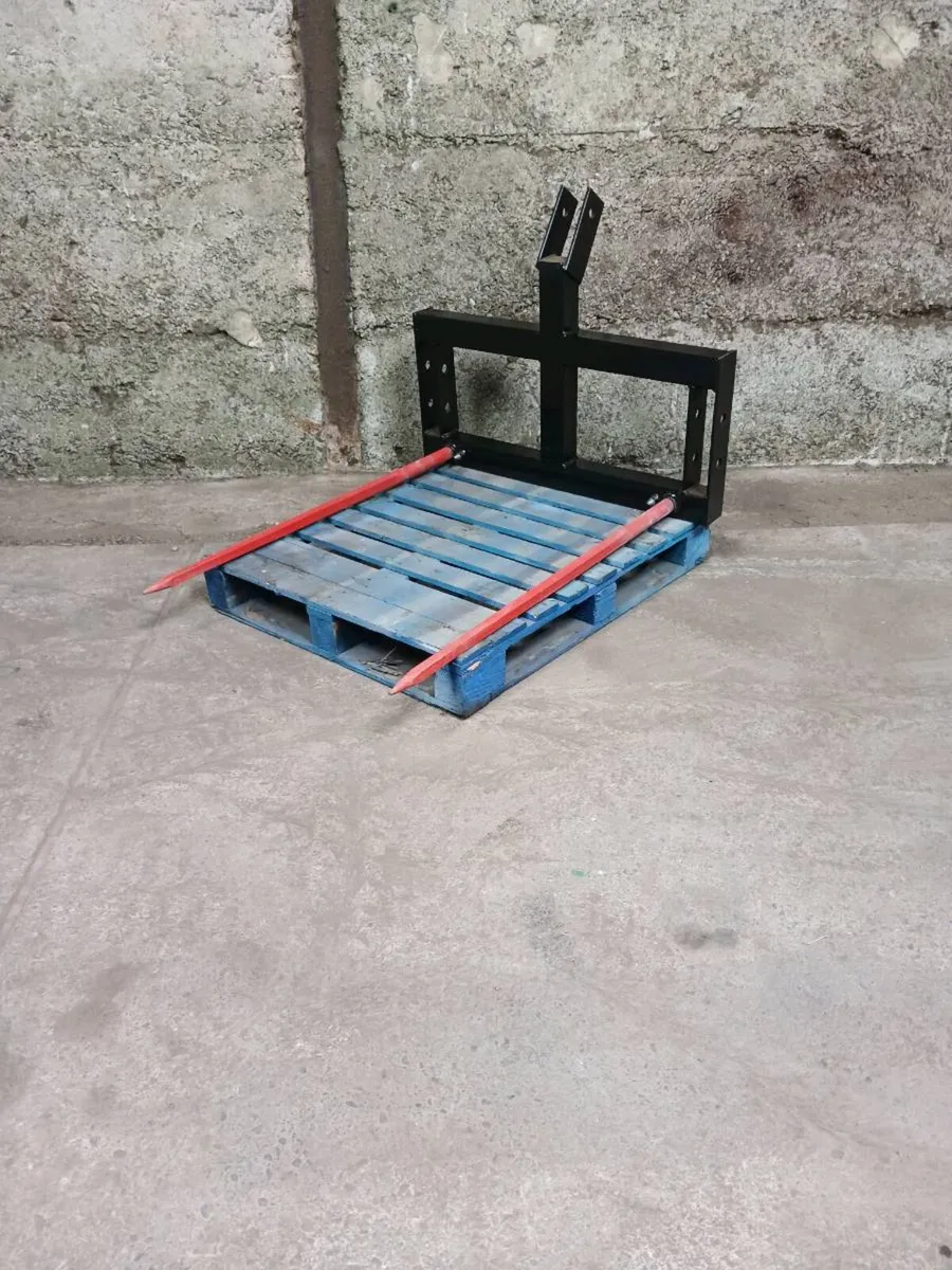 Pinnacle Fabrication Bale Spike - Image 1