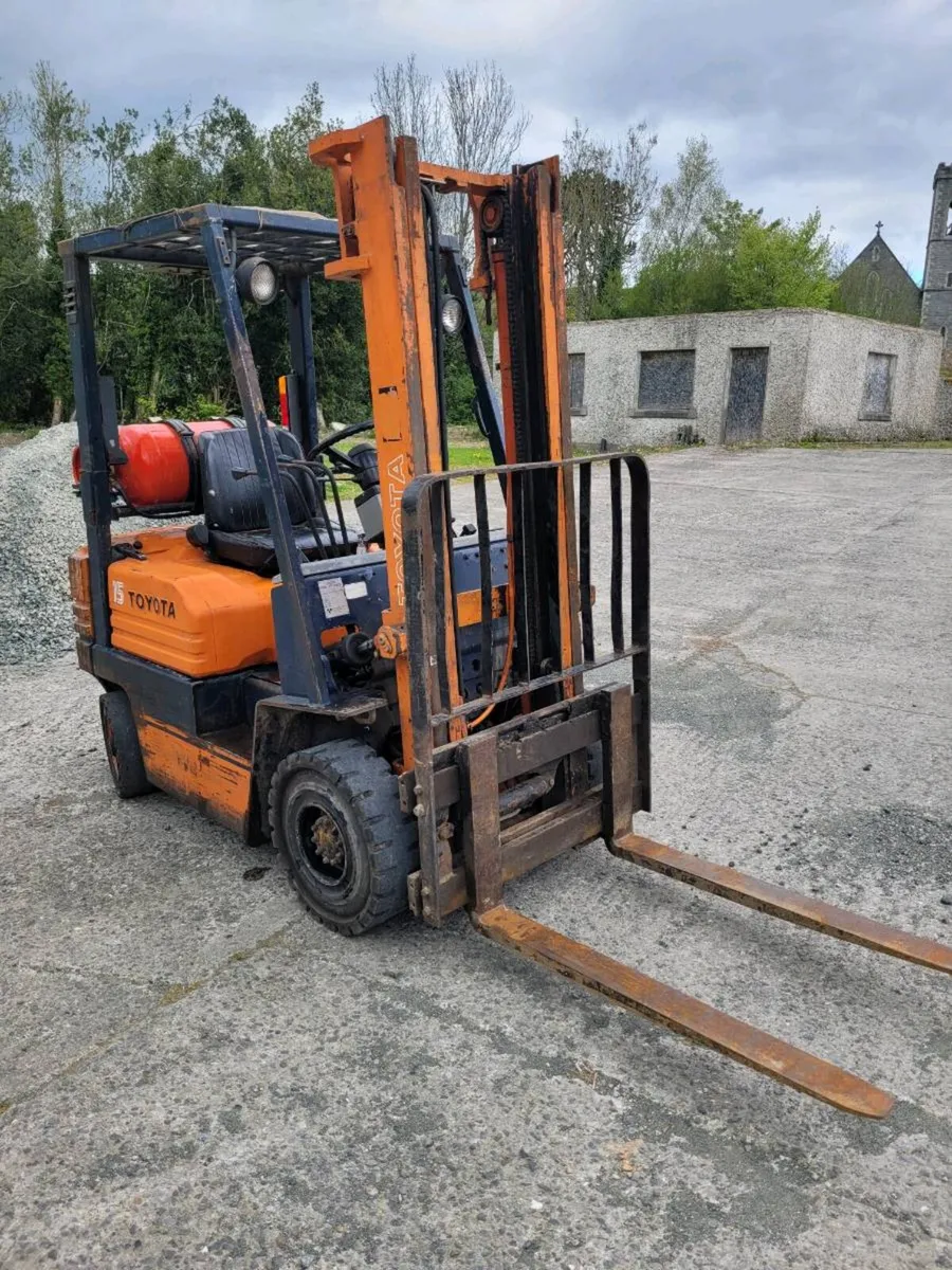 Forklift 1.5 ton Toyota Petrol Gas - Image 3