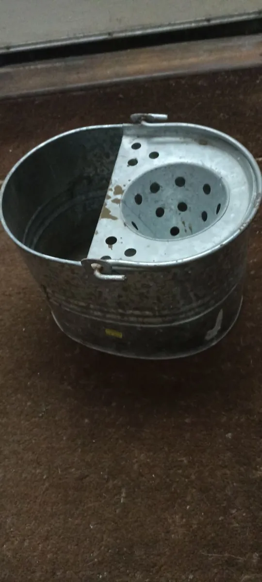 Galvanized Mop Pail - Image 4