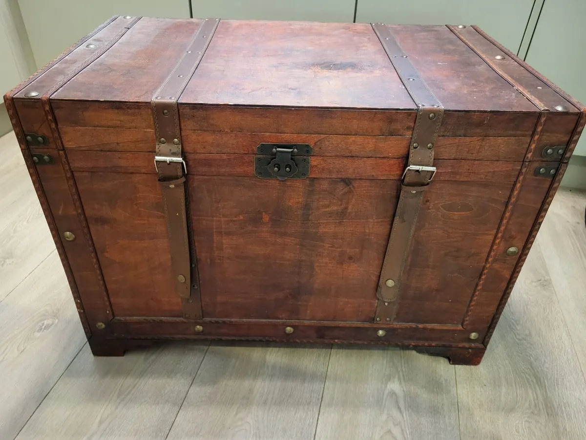 Chest - Image 1