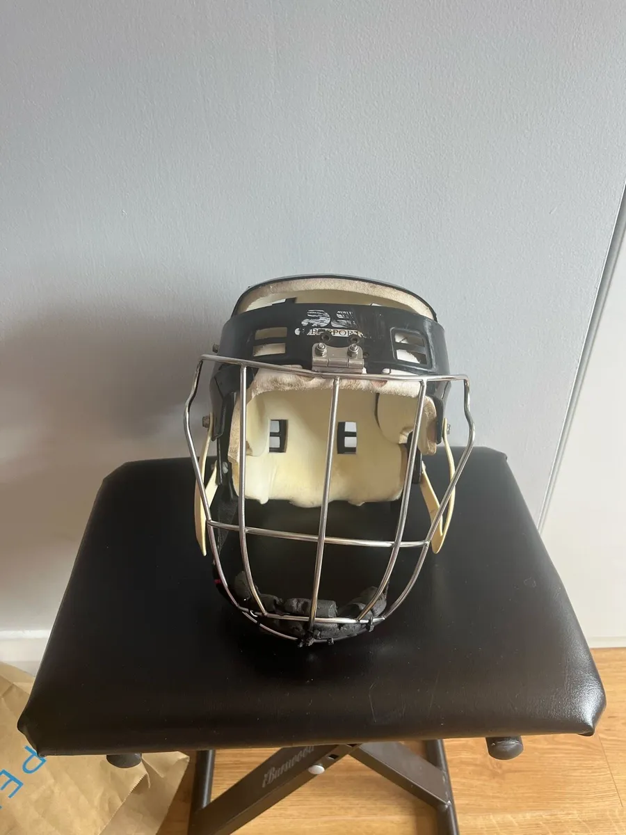 Oldstyle DES helmet - Image 1