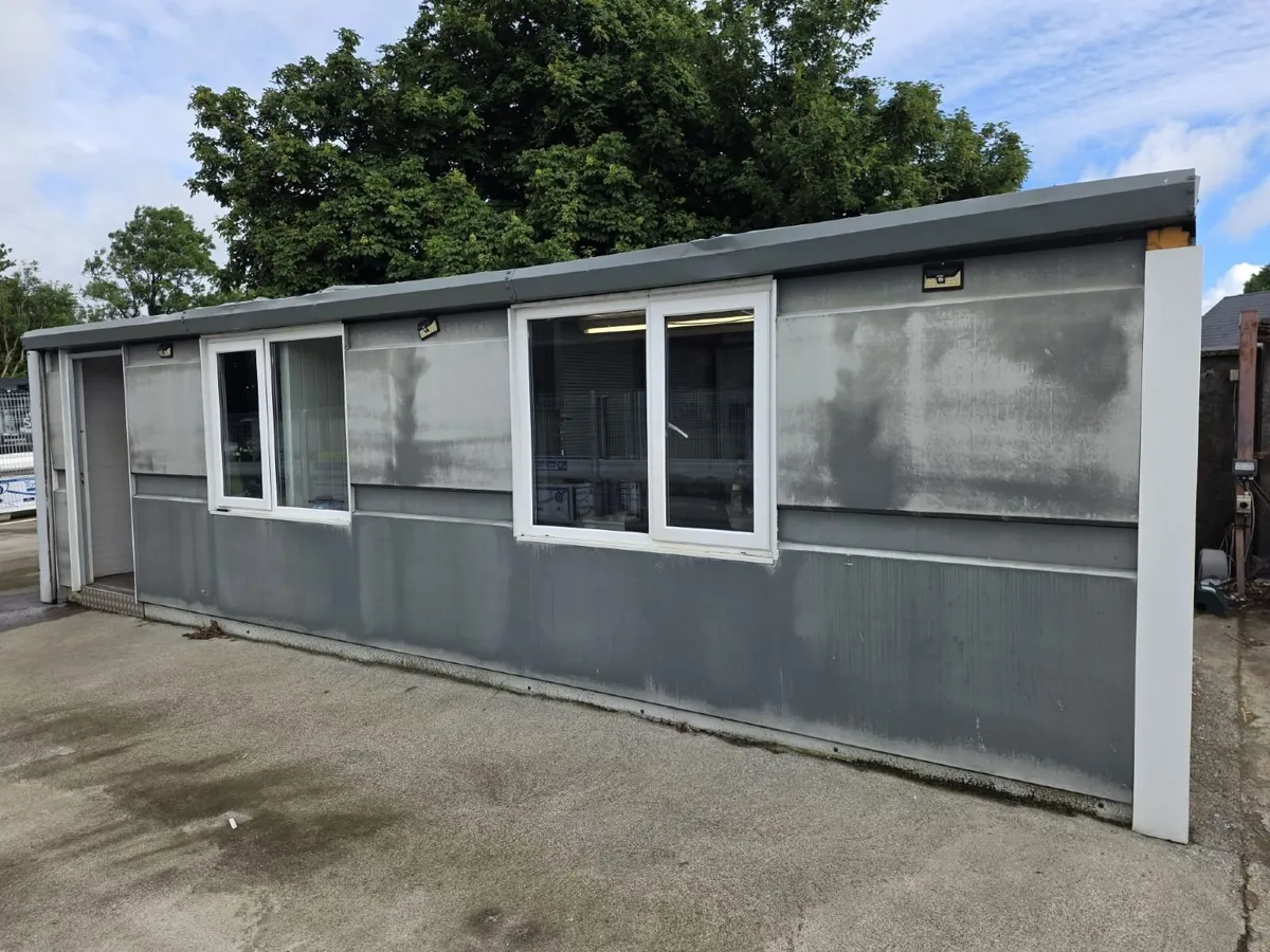 Cabin 8.3m x 4.5m (37.35m2) - Image 1