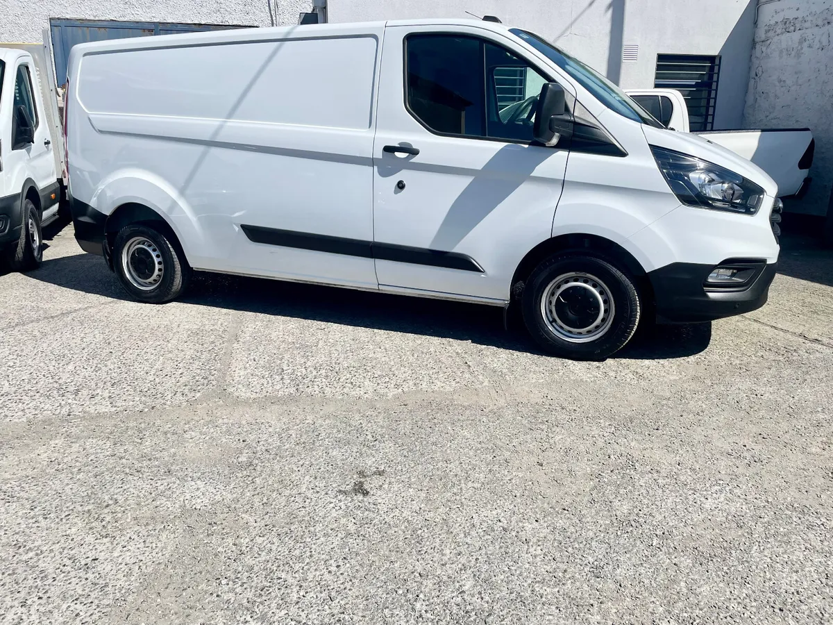 Ford Transit Custom 300L2 2.0TDCI 130PS LWB,2023 - Image 2