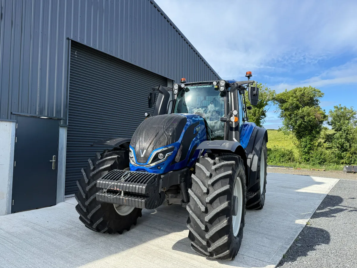VALTRA T235A WITH REVERSE DRIVE - Image 4