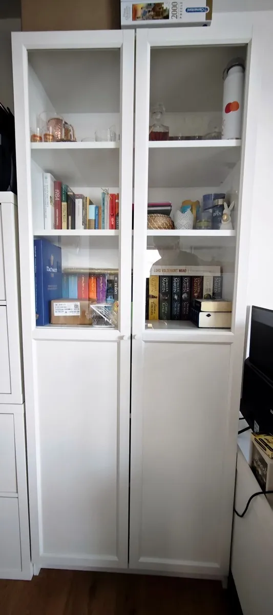 Billy bookcase with glass panel doors - Image 2