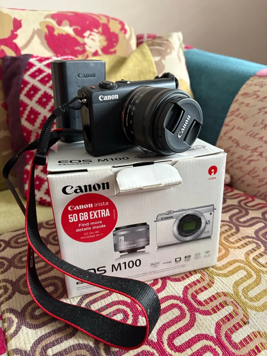 Canon EOS M100