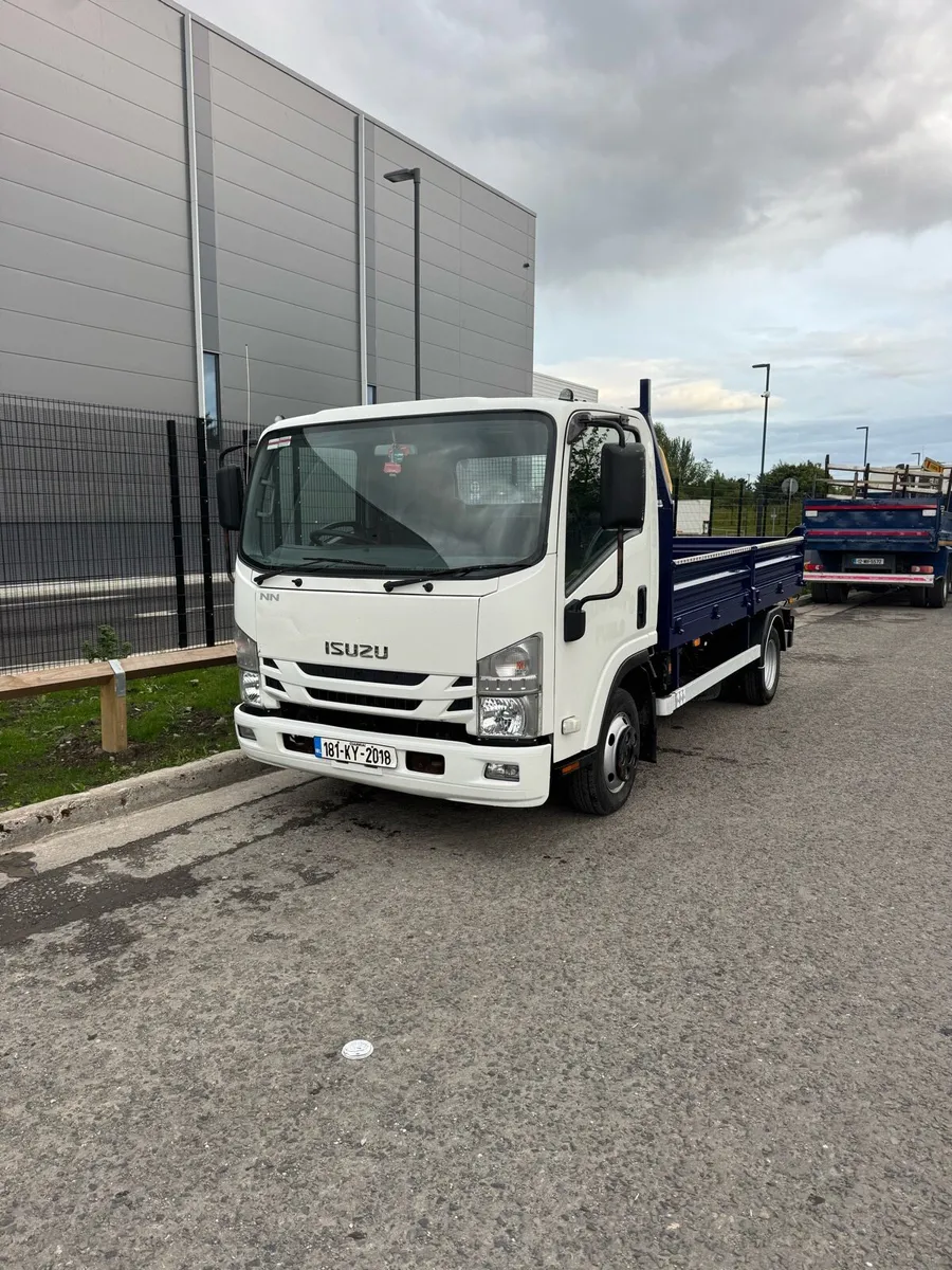 Isuzu tipper 3.5t - Image 1