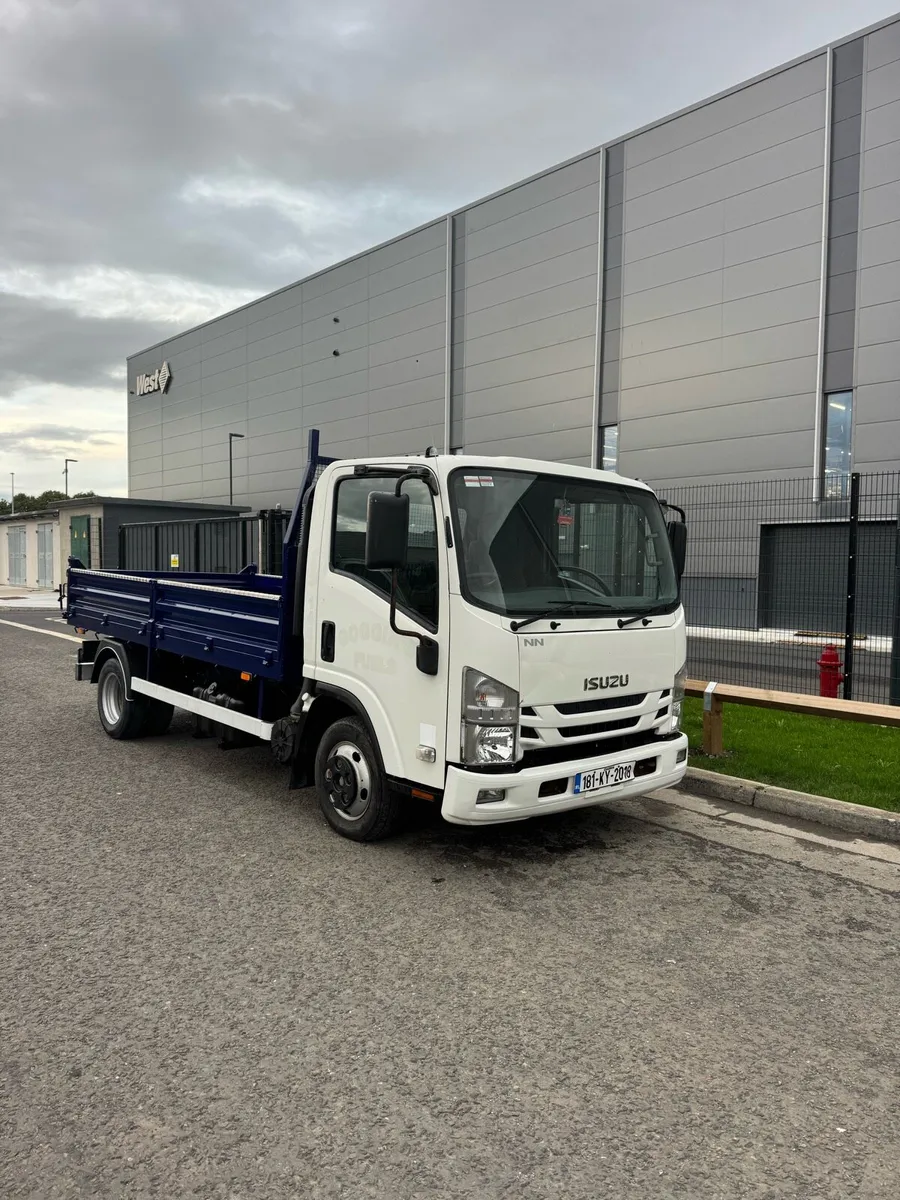 Isuzu tipper 3.5t - Image 2
