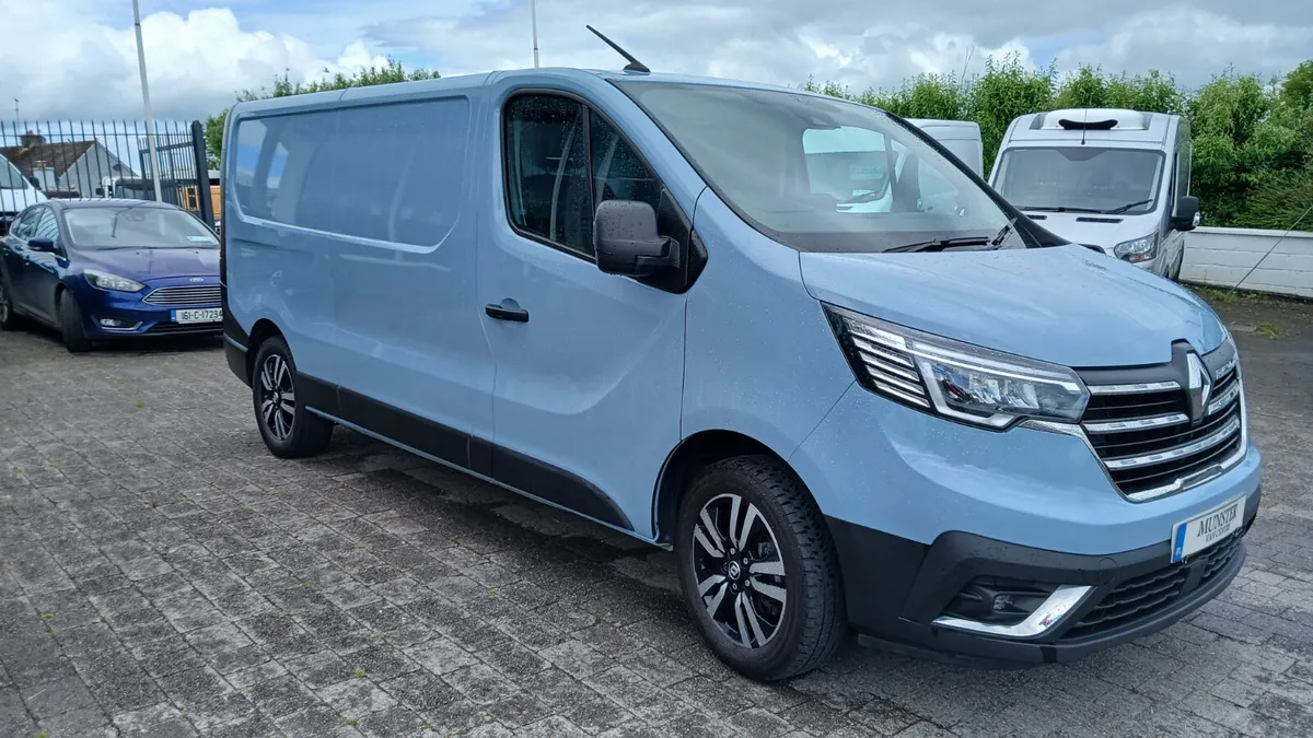 241 RENAULT TRAFIC LWB AUTO SPORT EXTRA 170BHP - Image 4