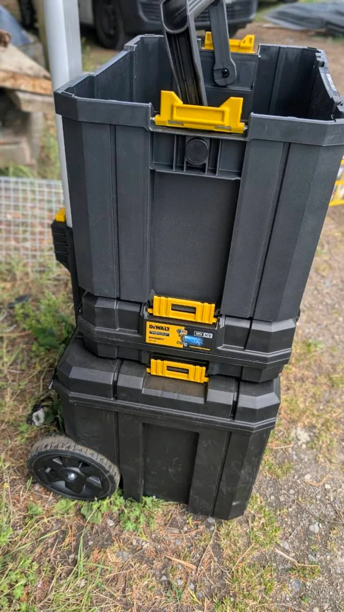 DeWalt TStak Tower with Open Top Tote - New - Image 3