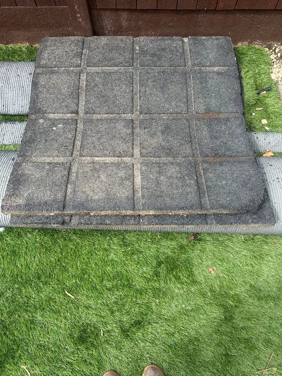 Rubber mats for play area/garden (1 metre squared)