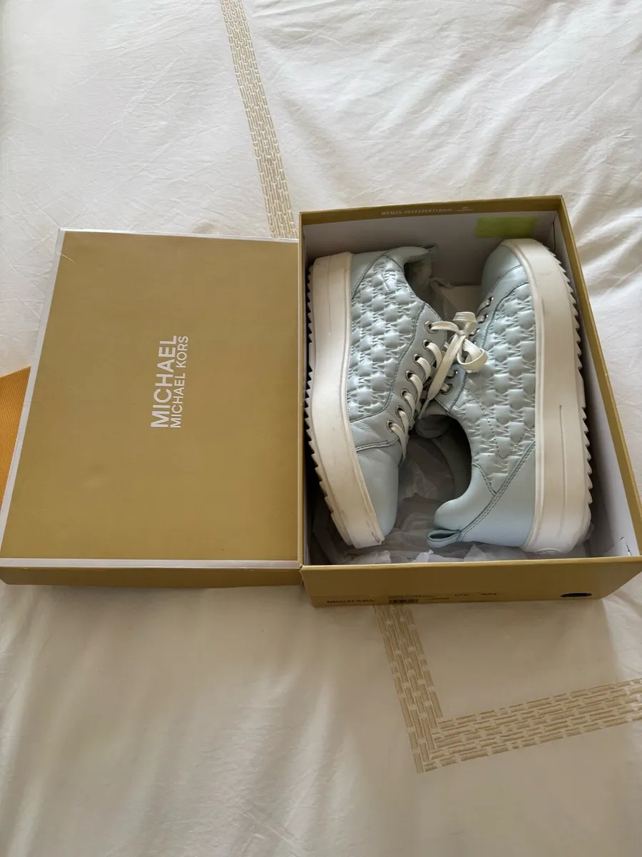 Shoes - Image 2