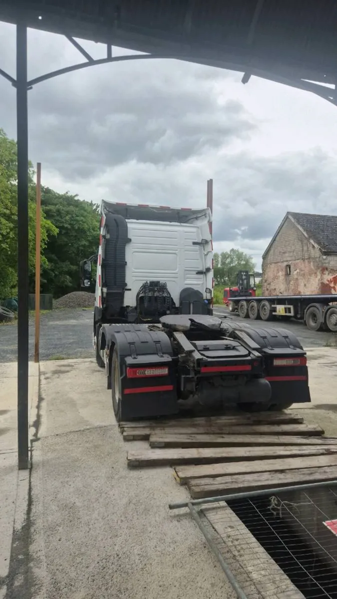 Truck - Image 3