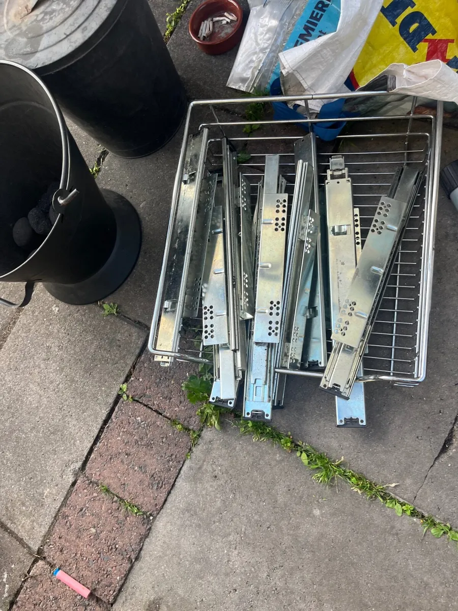 Wire Rack shelving x 5 - Image 2
