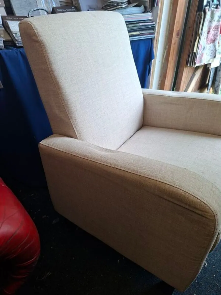 Grey  chair - Image 3