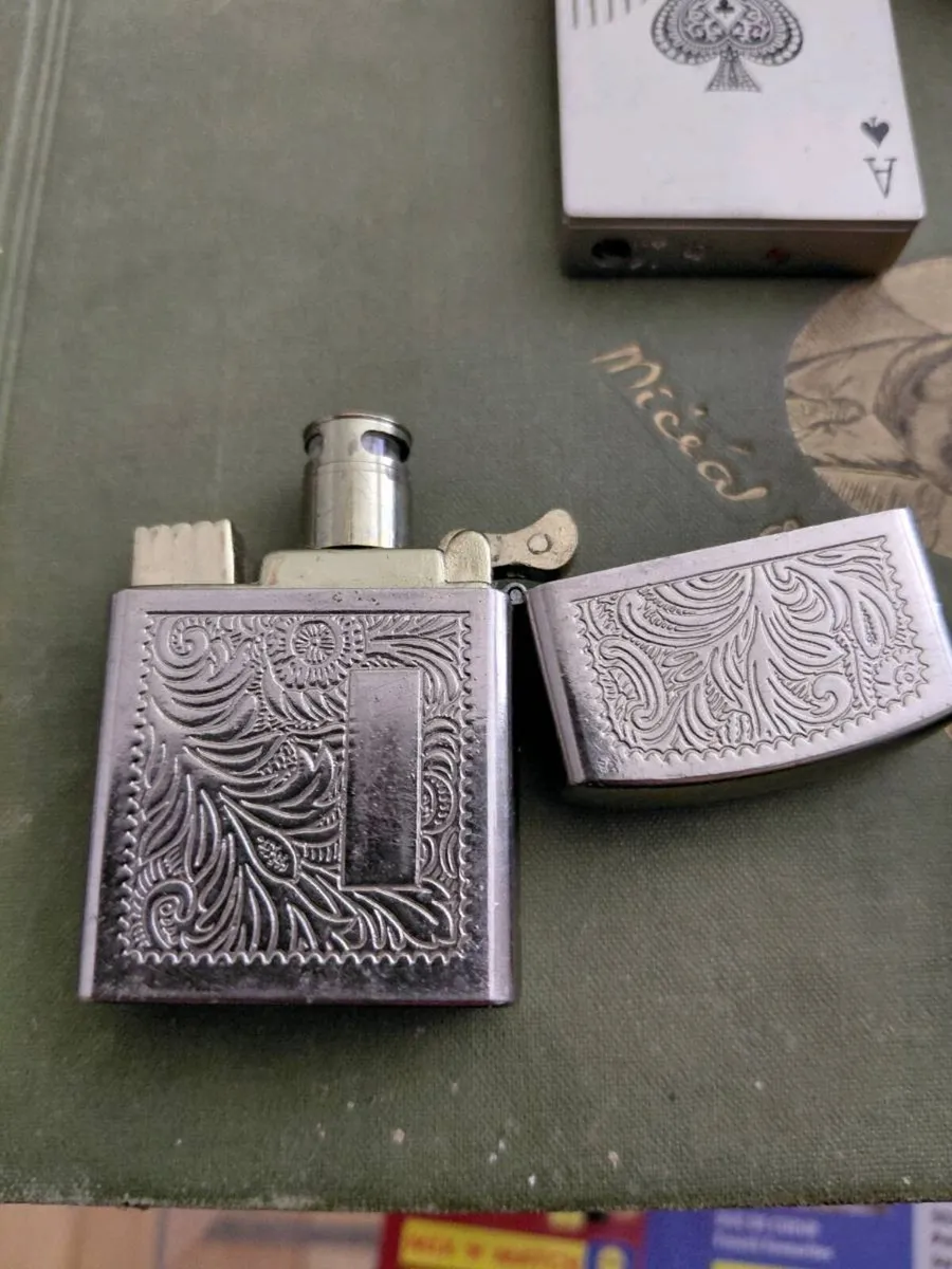 Vintage novelty lighters - Image 4