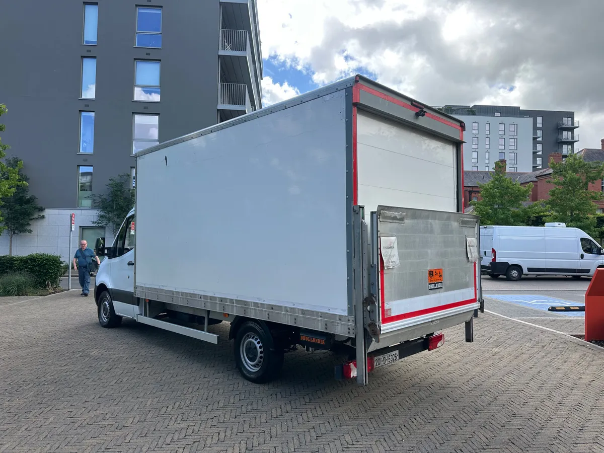 Mercedes-Benz Sprinter Box Van2020 - Image 4