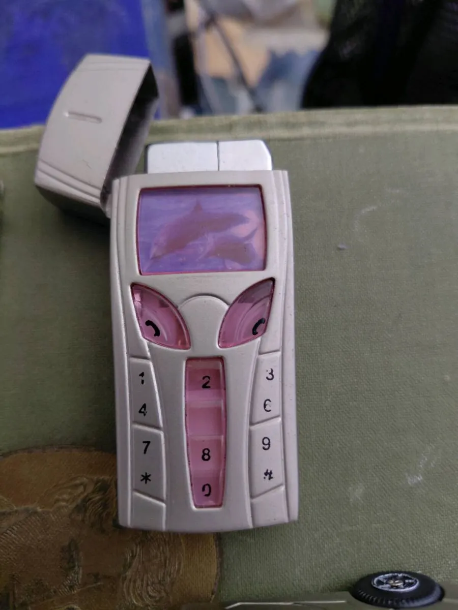 Vintage novelty lighters - Image 2