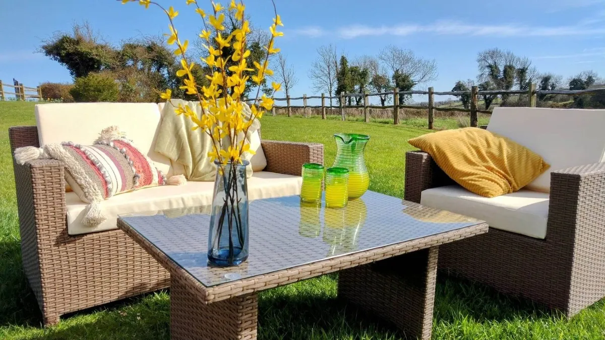 Garden table - Image 4