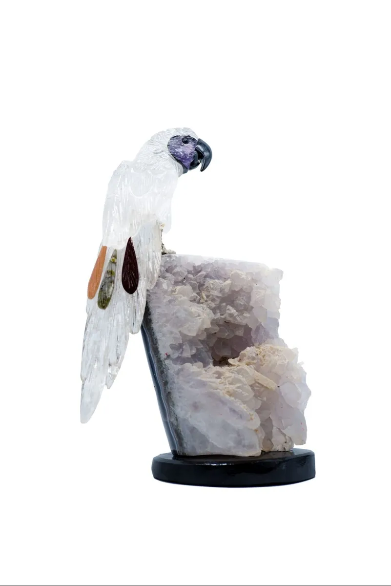 Handcrafted Crystal Macaw Sculpture (19cm) - Image 1
