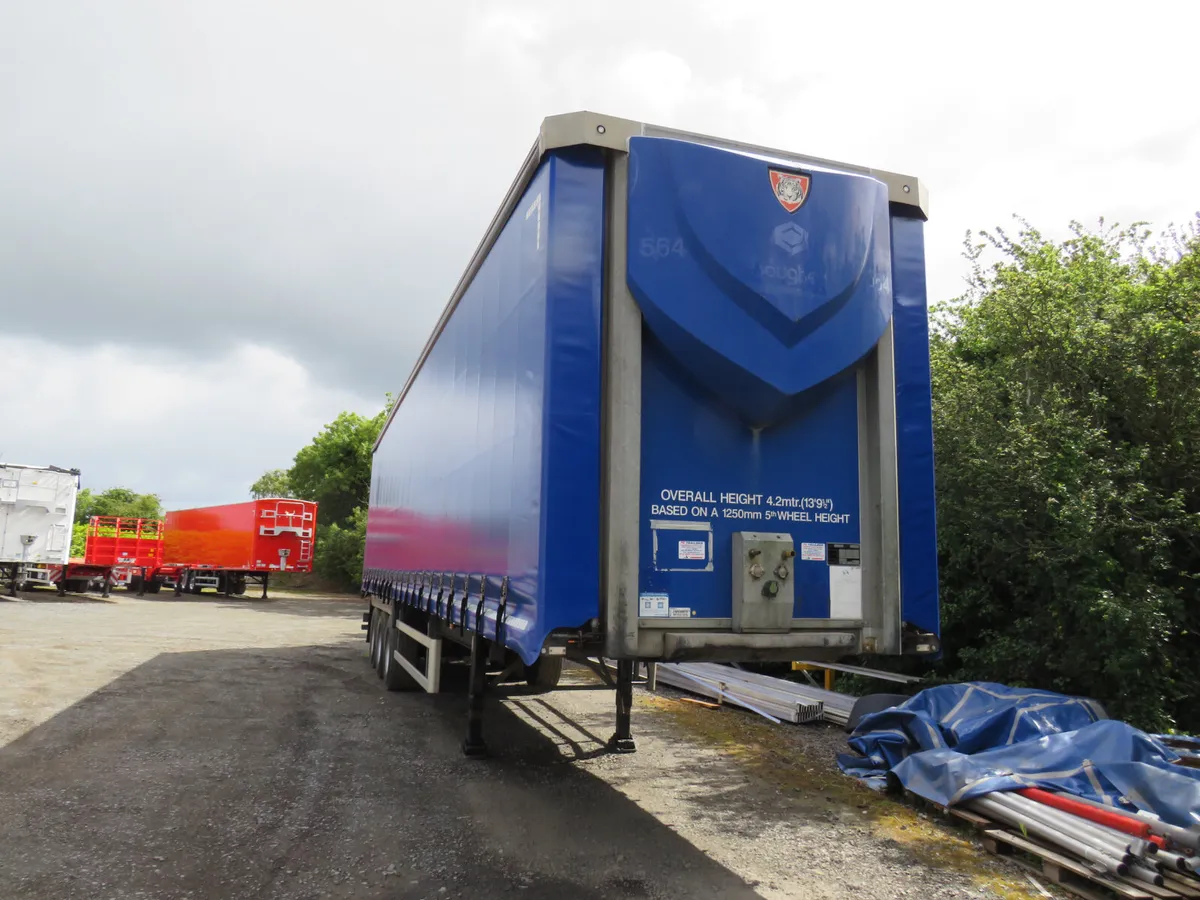 4.2M Curtainsider - Image 3