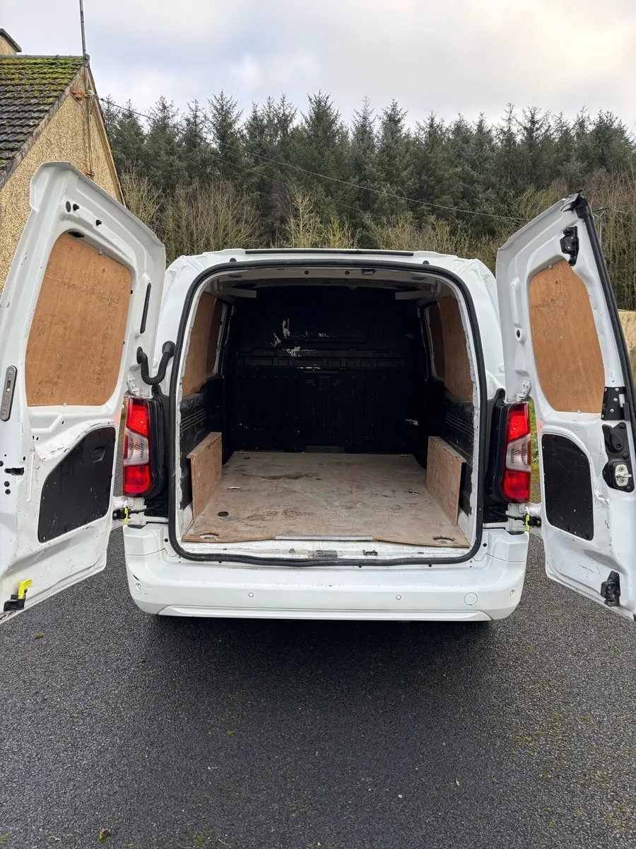 2020 Peugeot Partner Vauxhall Combo LWB - Image 3