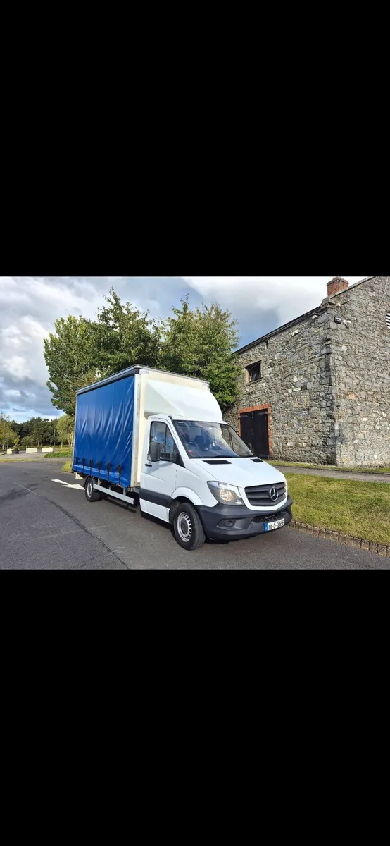 Mercedes Curtainsider - Image 1