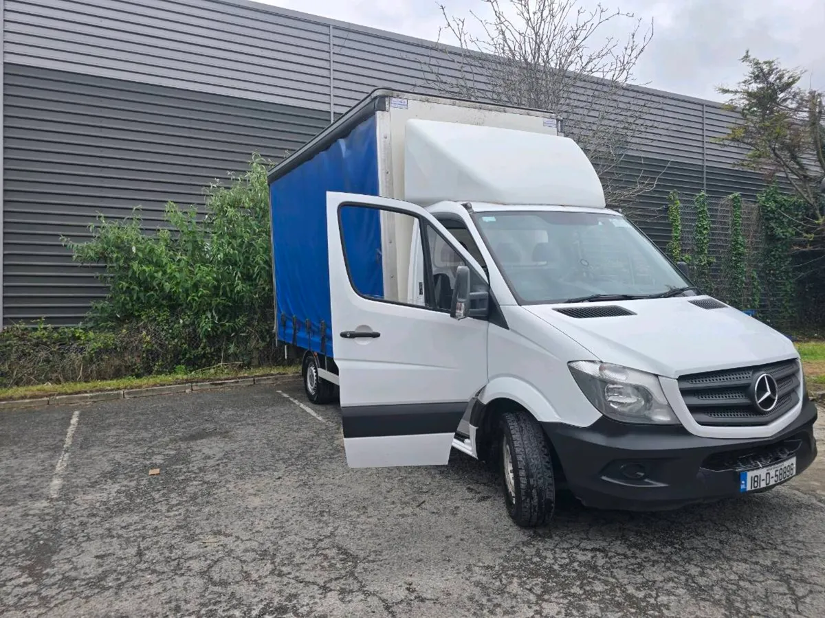 Mercedes Curtainsider - Image 4