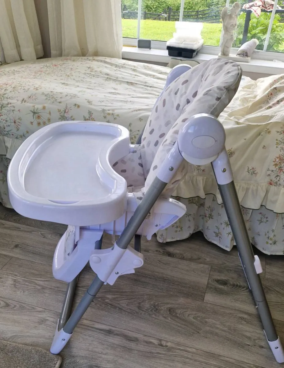 Baby high chair - Image 2