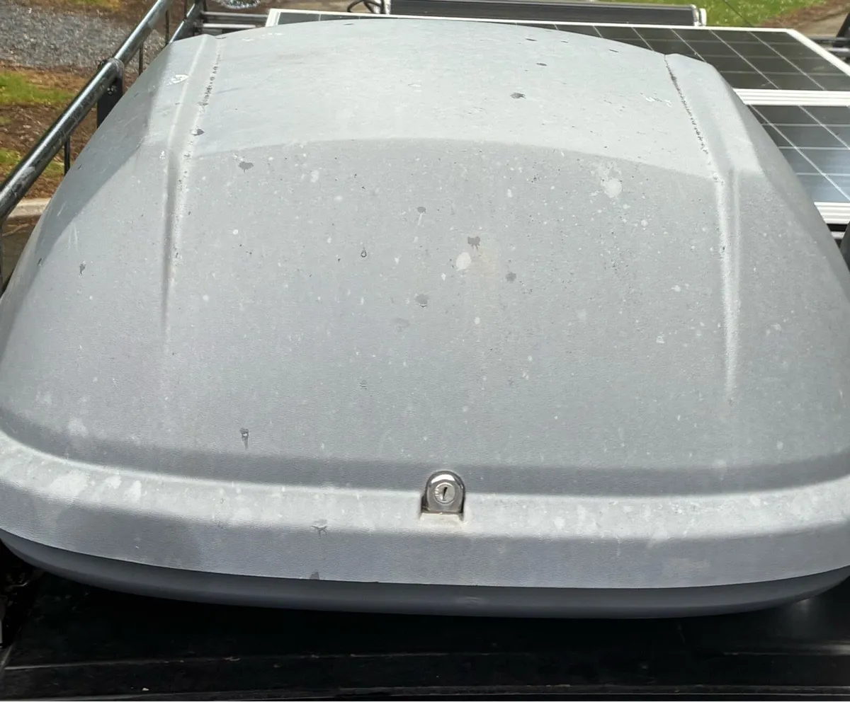 Roof box for sale