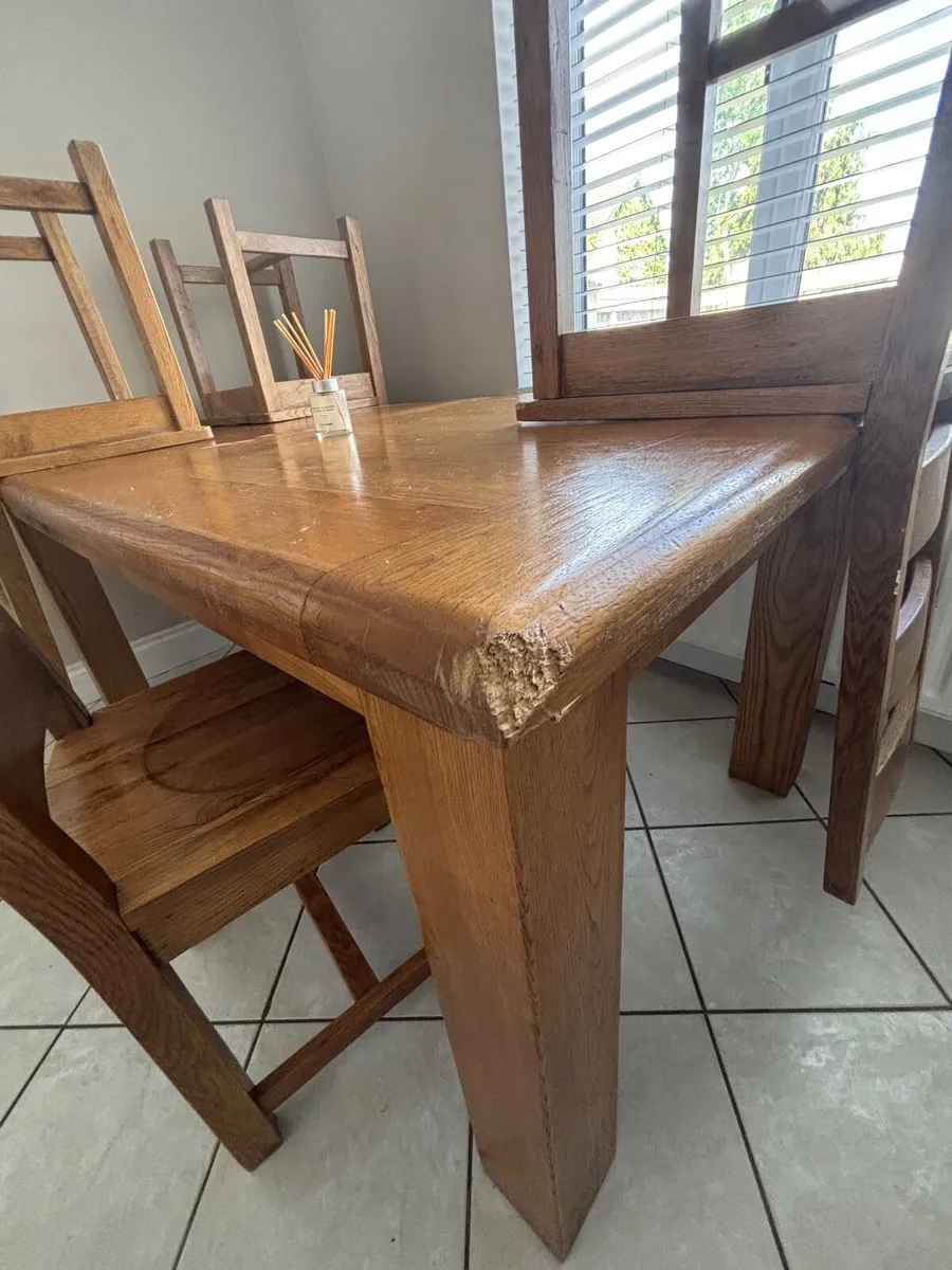 Solid oak extending dining table with 4 chairs Ono - Image 4