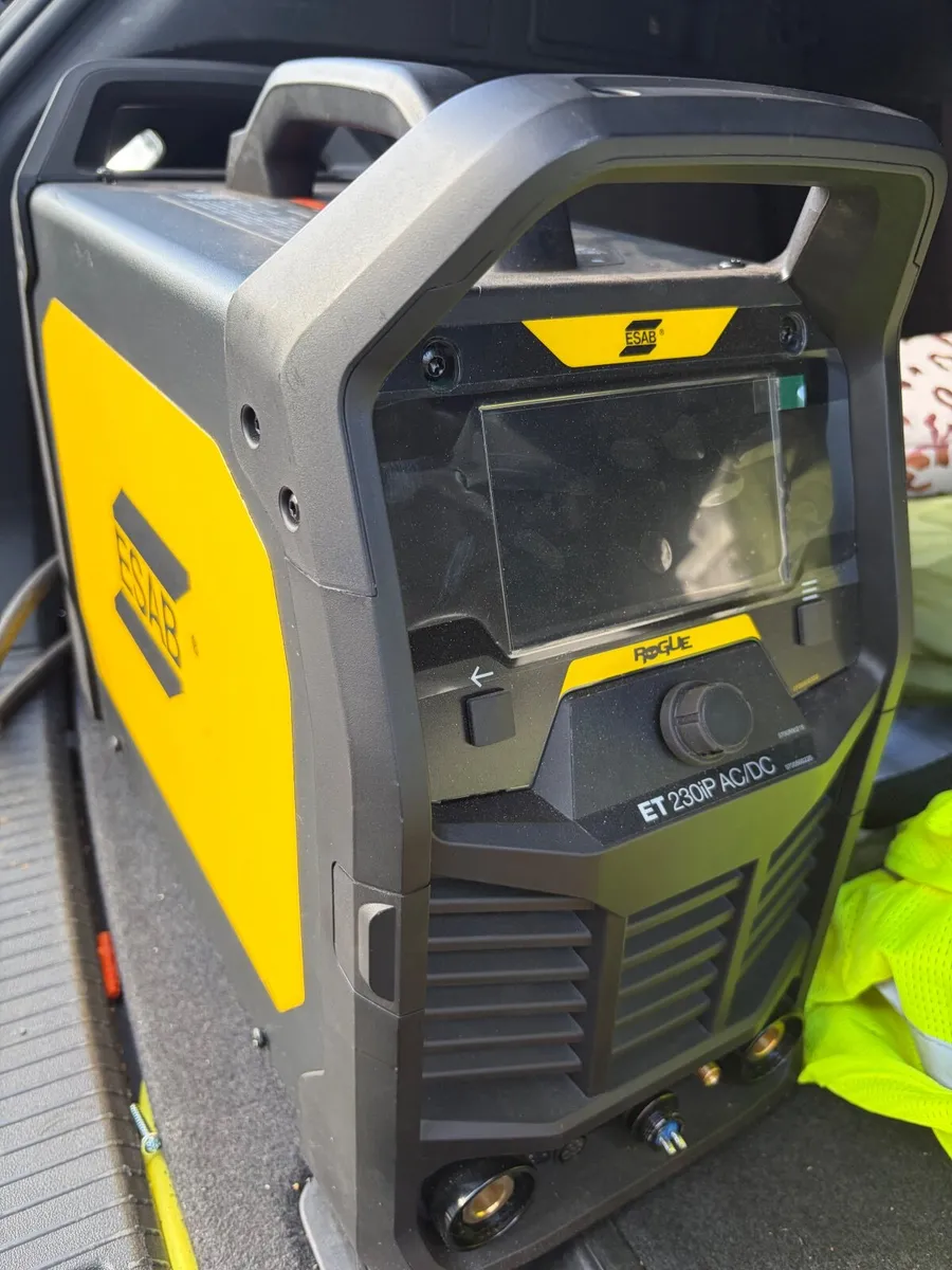 ESAB 230 AC/DC TIG Welder - Image 4