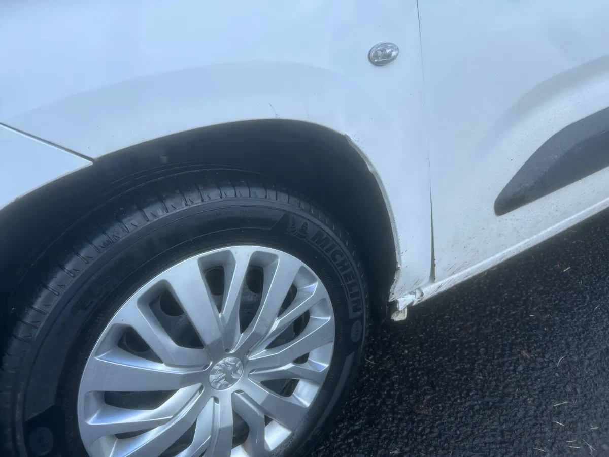 2022 Peugeot Partner Hdi professional, LWB, 84k - Image 3